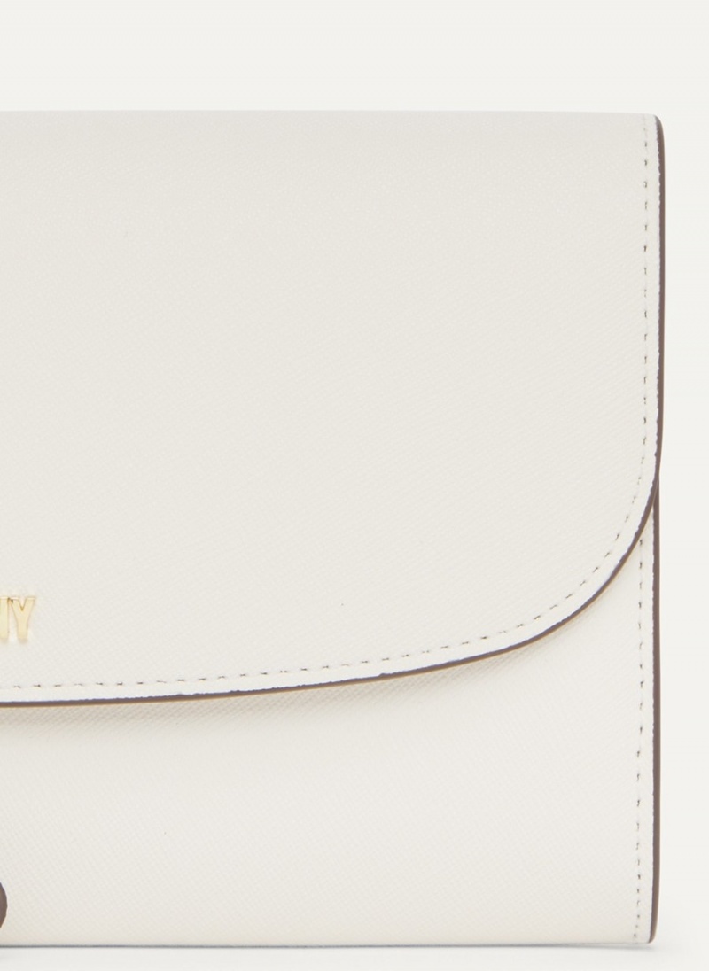 Women's Dkny Sidney On A Chain Crossbody Bags White | U2123884
